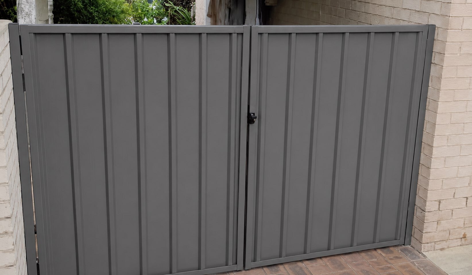 Colorbond double gates installed in Perth